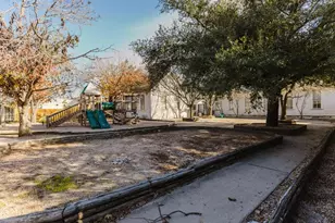 208 Farley St, Hutto, TX 78634 - Photo 5