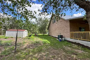 380 Woodlands Dr, Bastrop, TX 78602 - Photo 9