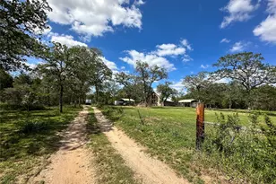 380 Woodlands Dr, Bastrop, TX 78602 - Photo 5