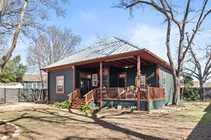 518 N Ave F, Elgin, TX 78621 - Photo 33