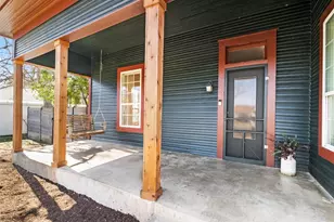 518 N Ave F, Elgin, TX 78621 - Photo 37