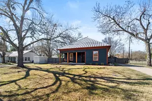 518 N Ave F, Elgin, TX 78621 - Photo 35