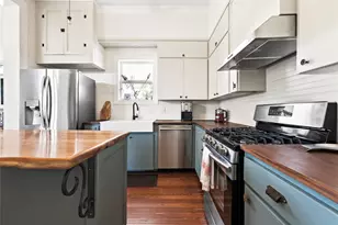 518 N Ave F, Elgin, TX 78621 - Photo 13