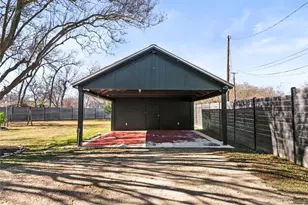 518 N Ave F, Elgin, TX 78621 - Photo 33