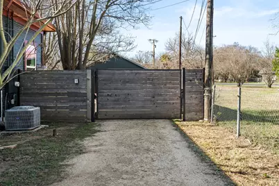 518 N Avenue F, Elgin, TX 78621 - Photo 37