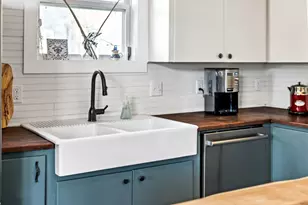 518 N Ave F, Elgin, TX 78621 - Photo 15