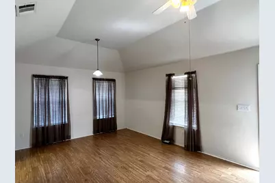 833 E Camp Street, La Grange, TX 78945 - Photo 7