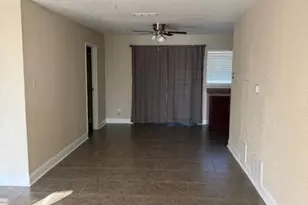 830 Ross Cir, Lockhart, TX 78644 - Photo 3