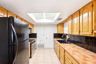 1909 Woodland Ave, Austin, TX 78741 - Photo 19