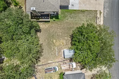 5706 Spring Meadow Road, Austin, TX 78744 - Photo 9