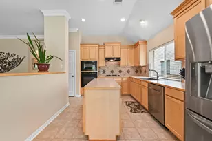 12909 Majestic Oaks Dr, Austin, TX 78732 - Photo 13