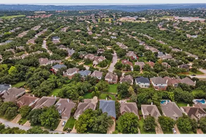 12909 Majestic Oaks Drive, Austin, TX 78732 - Photo 33