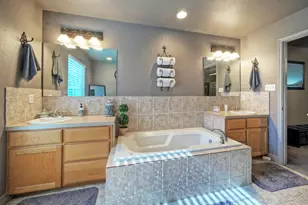 1265 E Independence St, Giddings, TX 78942 - Photo 17