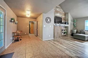 1265 E Independence St, Giddings, TX 78942 - Photo 11