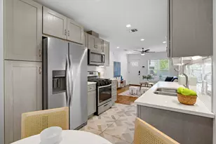 2702 Crest Ave, Austin, TX 78702 - Photo 19