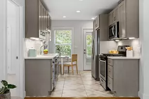 2702 Crest Ave, Austin, TX 78702 - Photo 13
