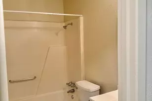 5308-B Atascosa Dr, Austin, TX 78744 - Photo 9