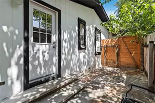 1002 Walter St, Austin, TX 78702 - Photo 23