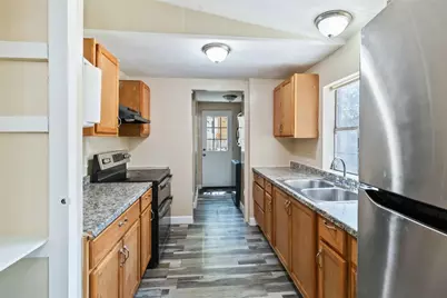 1002 Walter Street, Austin, TX 78702 - Photo 11