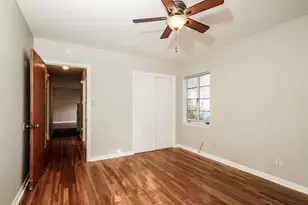2910 Hampton Rd, Austin, TX 78705 - Photo 15