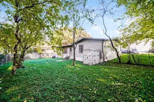 2910 Hampton Rd, Austin, TX 78705 - Photo 25
