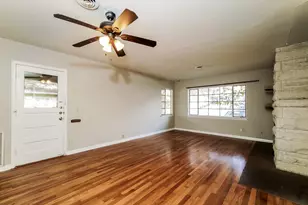2910 Hampton Rd, Austin, TX 78705 - Photo 7