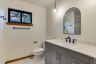 11210 Deadoak Ln, Austin, TX 78759 - Photo 17