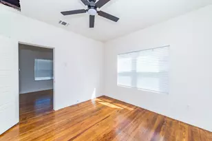 930 W Ridgewood Ct, San Antonio, TX 78201 - Photo 25