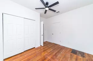 930 W Ridgewood Ct, San Antonio, TX 78201 - Photo 13