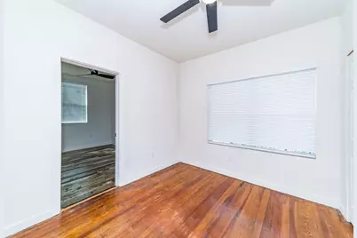 930 W Ridgewood Court, San Antonio, TX 78201 - Photo 11