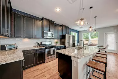 6006 Rubicon Run, Austin, TX 78745 - Photo 9