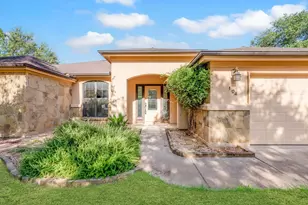 104 Cowal Dr N, Briarcliff, TX 78669 - Photo 3