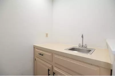 11513 Juniper Ridge Drive, Austin, TX 78759 - Photo 13