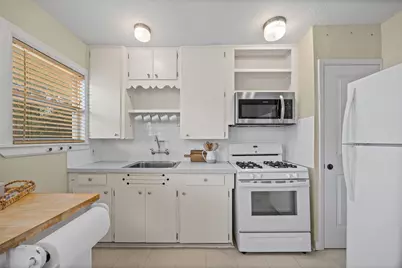2403 S 2nd Street, Austin, TX 78704 - Photo 9