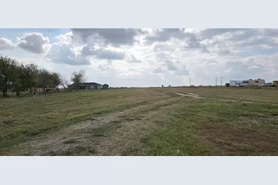 201 930 Par, Taylor, TX 76574 - Photo 7