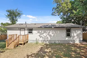 713 Burkett St, Taylor, TX 76574 - Photo 3
