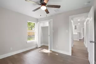 713 Burkett St, Taylor, TX 76574 - Photo 21