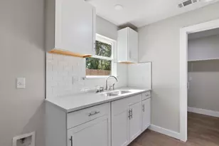 713 Burkett St, Taylor, TX 76574 - Photo 11