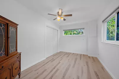 6300 Lakeshore Drive, Lago Vista, TX 78645 - Photo 25