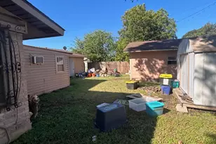 4923 Stoneleigh Dr, San Antonio, TX 78220 - Photo 15