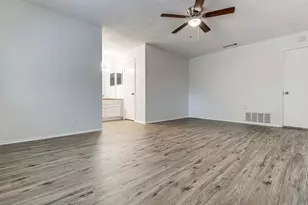 10105 Woodland Village Dr, Austin, TX 78750 - Photo 7