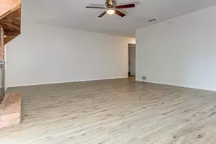10105 Woodland Village Dr, Austin, TX 78750 - Photo 15