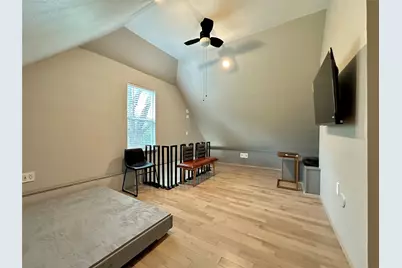 914 E 39th Street #2, Austin, TX 78751 - Photo 17