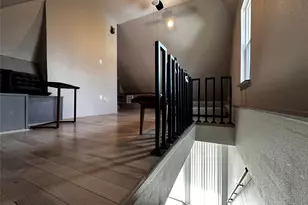 914 E 39th St, Austin, TX 78751 - Photo 15