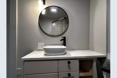 914 E 39th Street #2, Austin, TX 78751 - Photo 27