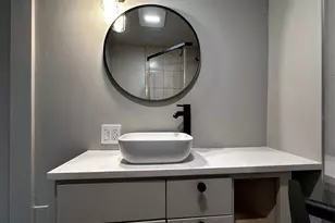 914 E 39th St, Austin, TX 78751 - Photo 27