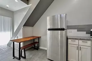 914 E 39th St, Austin, TX 78751 - Photo 13