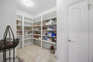 197 Elm Wood Dr, Elgin, TX 78621 - Photo 9