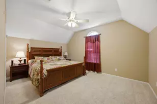 197 Elm Wood Dr, Elgin, TX 78621 - Photo 15