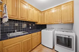 197 Elm Wood Dr, Elgin, TX 78621 - Photo 13